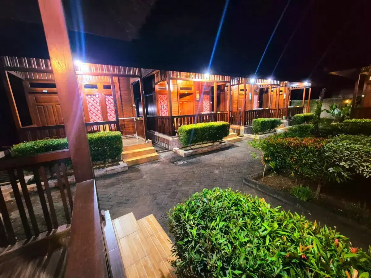 Pulau Merah — Baron Ndut's Culinary & Atmosphere Gallery Pulau Merah — Baron Ndut's Culinary & Atmosphere Gallery