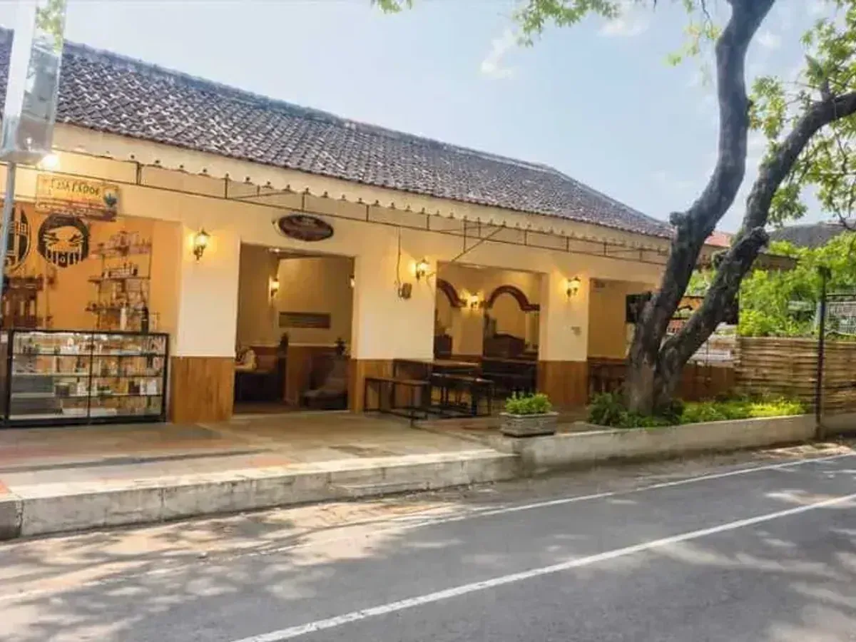 Sejarah Baron Ndut's — Dari Tenda Merah 2016 hingga Ekosistem Kuliner Banyuwangi Sejarah Baron Ndut's — Dari Tenda Merah 2016 hingga Ekosistem Kuliner Banyuwangi